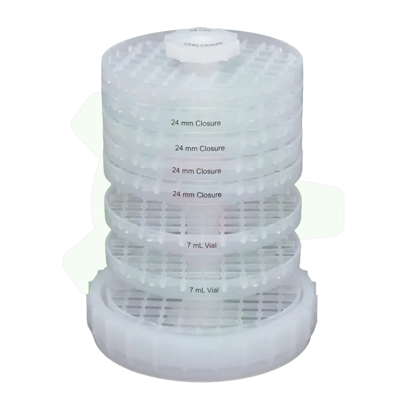011-006-016 - Dispositif de portoirs à étages pour flacons 7 ml pour système de nettoyage en PFA 011-006-015. Peut accueillir jusqu'à 72 flacons de 7 ml et 80 bouchons répartis sur 8 portoirs. Diamètre 152 mm, hauteur 239 mm - peut se placer dans certains béchers de 4000 ml